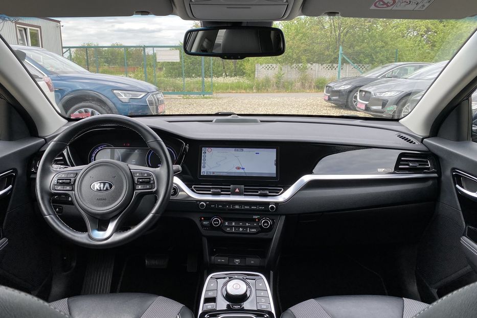 Продам Kia Niro 64кВт ТепловийПдгрвкермасидінь 2021 года в Львове