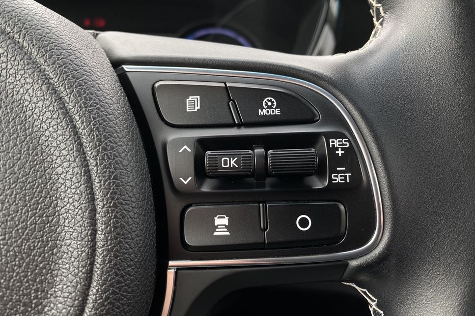 Продам Kia Niro 64кВт ТепловийПдгрвкермасидінь 2021 года в Львове