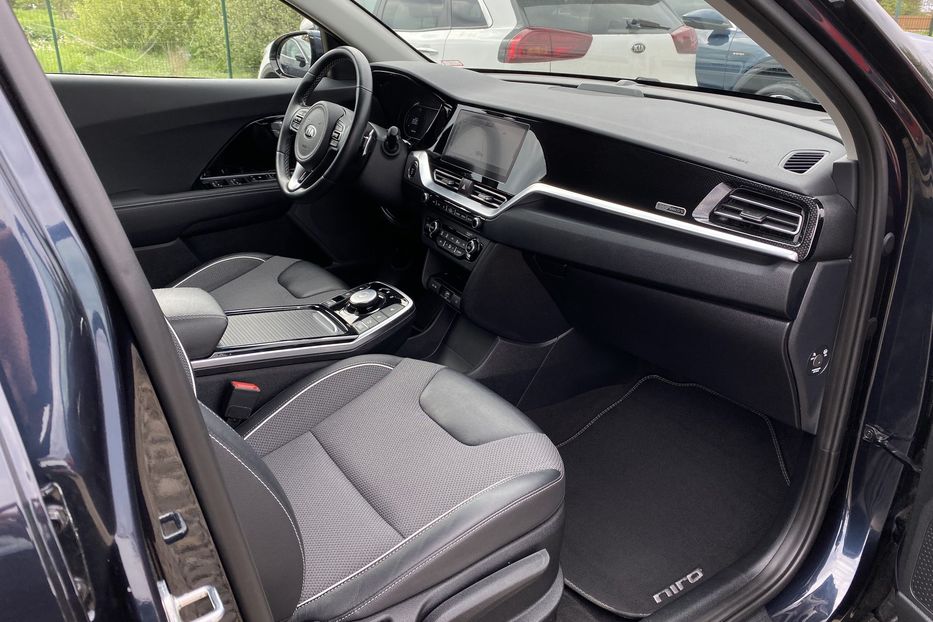 Продам Kia Niro 64кВт ТепловийПдгрвкермасидінь 2021 года в Львове