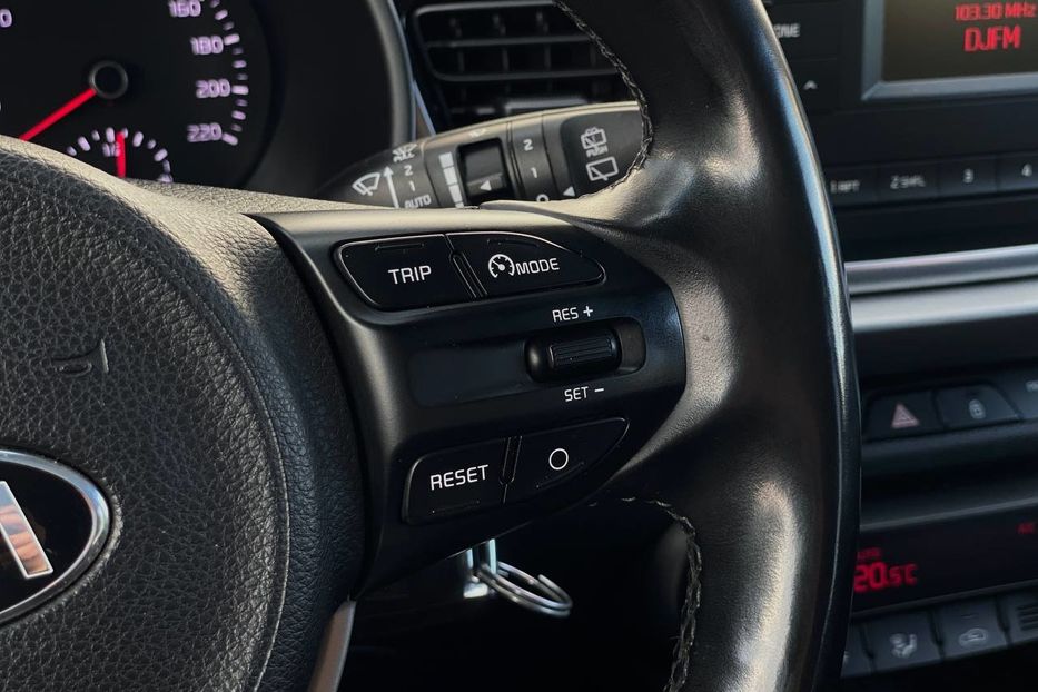 Продам Kia Rio 2017 года в Днепре