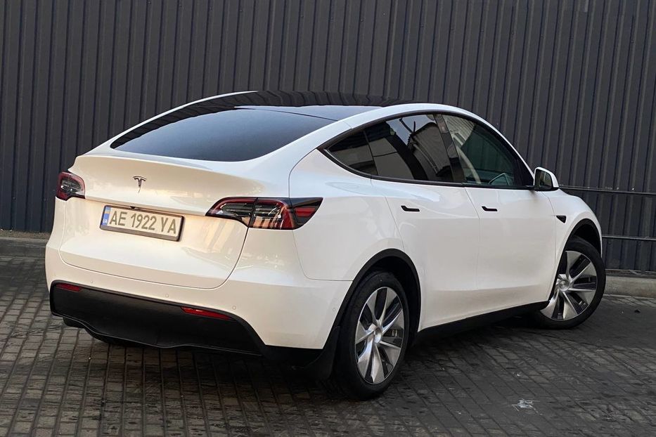 Продам Tesla Model Y 2021 года в Днепре