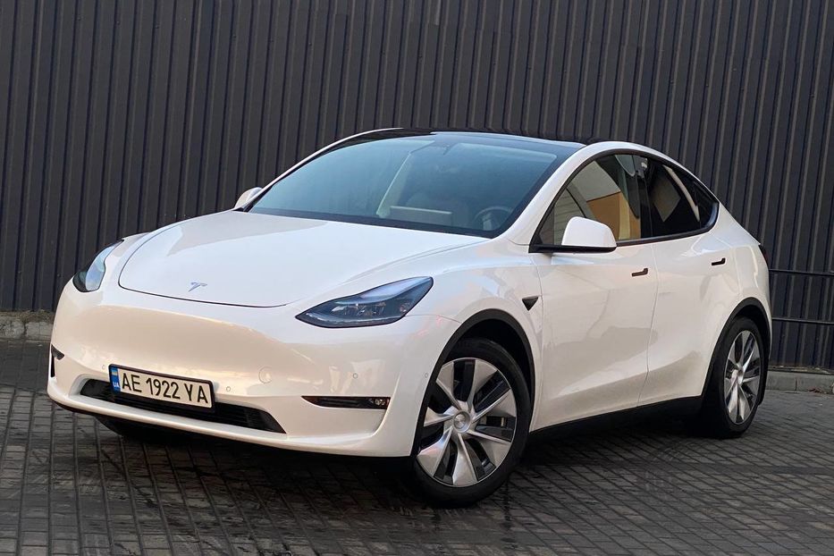 Продам Tesla Model Y 2021 года в Днепре