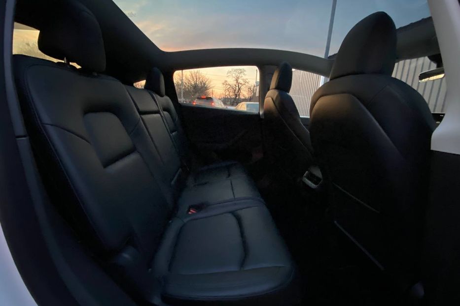 Продам Tesla Model Y 2021 года в Днепре