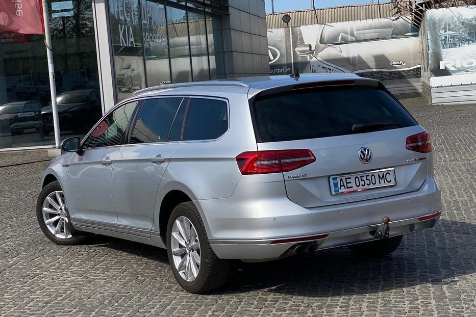 Продам Volkswagen Passat B7 2015 года в Днепре
