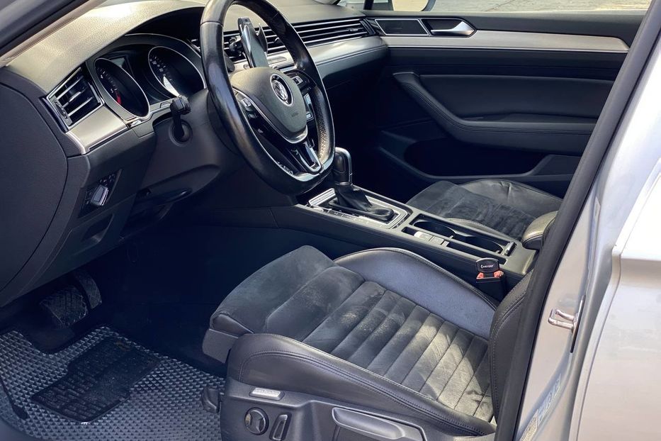 Продам Volkswagen Passat B7 2015 года в Днепре