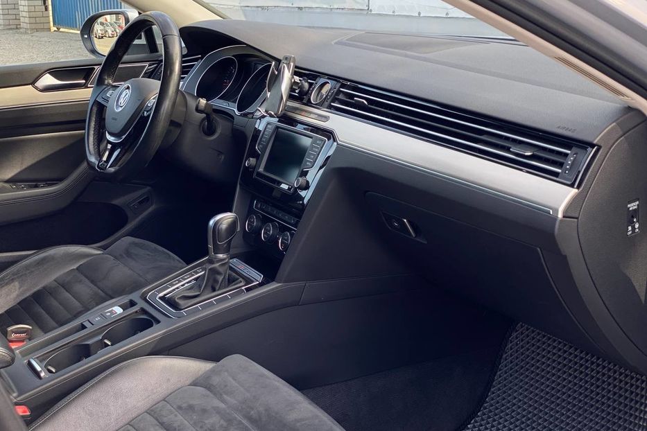 Продам Volkswagen Passat B7 2015 года в Днепре