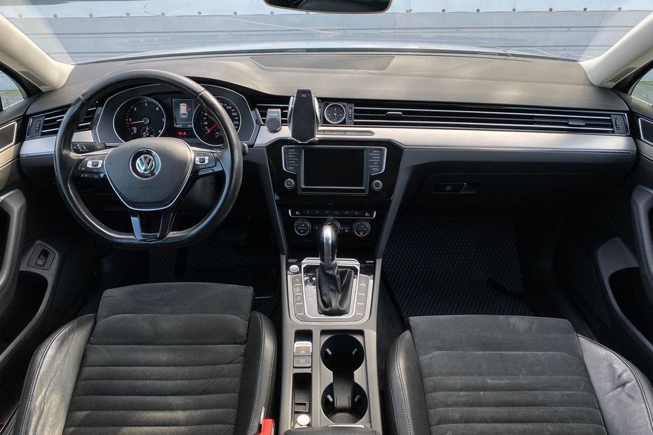 Продам Volkswagen Passat B7 2015 года в Днепре