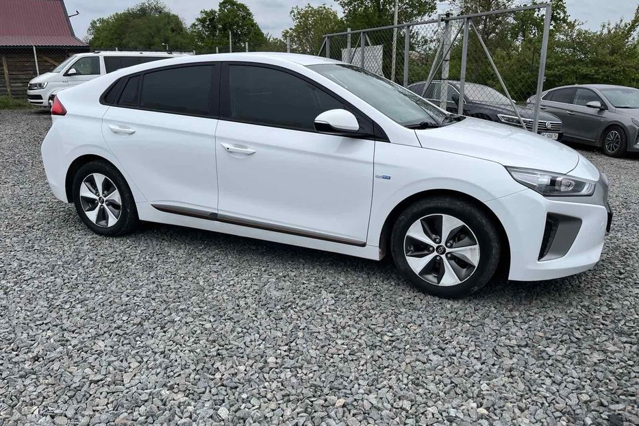 Продам Hyundai Ioniq EV Comfort НЕ МАЛЬОВАНА!!! 2017 года в Львове