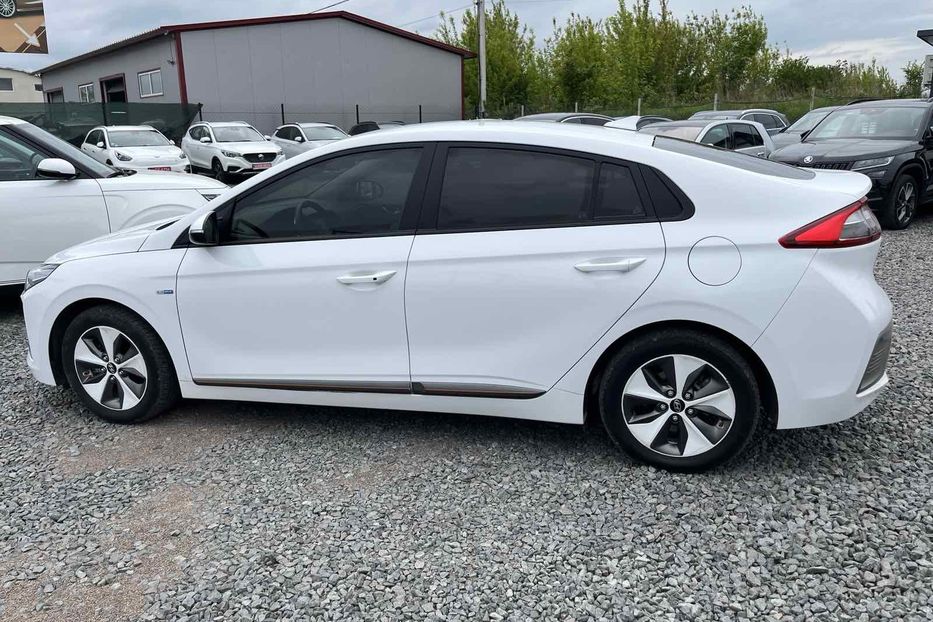 Продам Hyundai Ioniq EV Comfort НЕ МАЛЬОВАНА!!! 2017 года в Львове