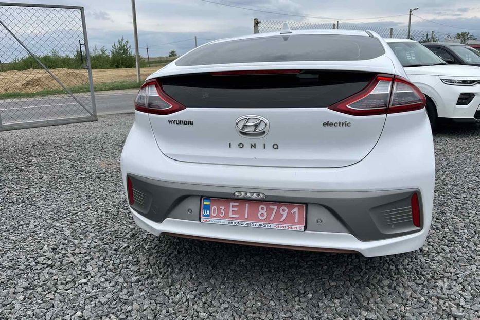 Продам Hyundai Ioniq EV Comfort НЕ МАЛЬОВАНА!!! 2017 года в Львове