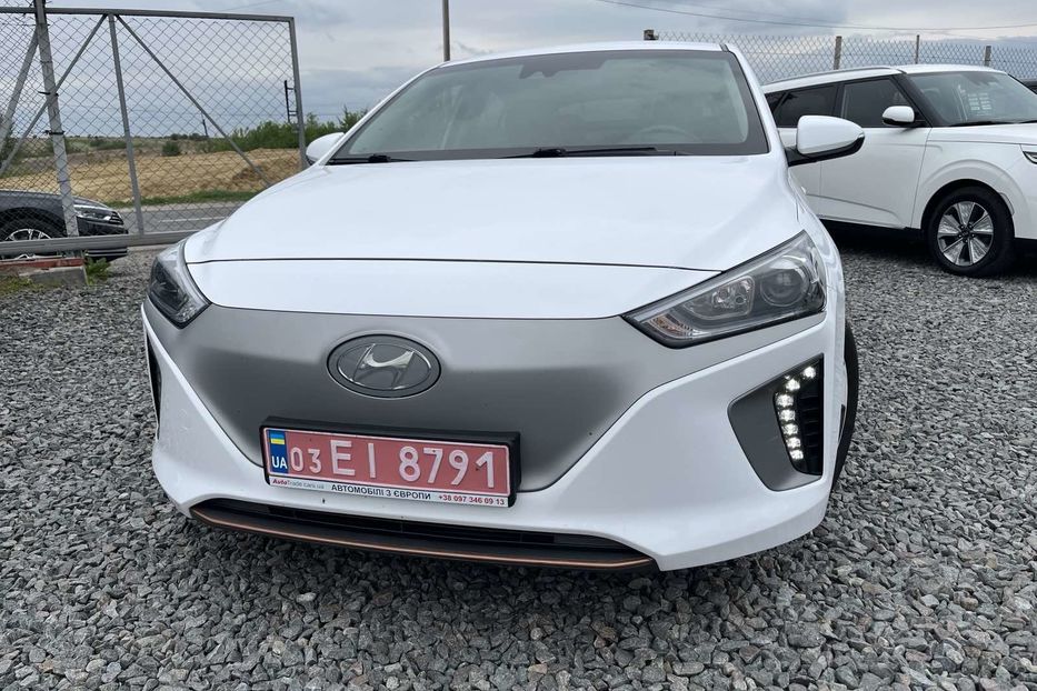 Продам Hyundai Ioniq EV Comfort НЕ МАЛЬОВАНА!!! 2017 года в Львове