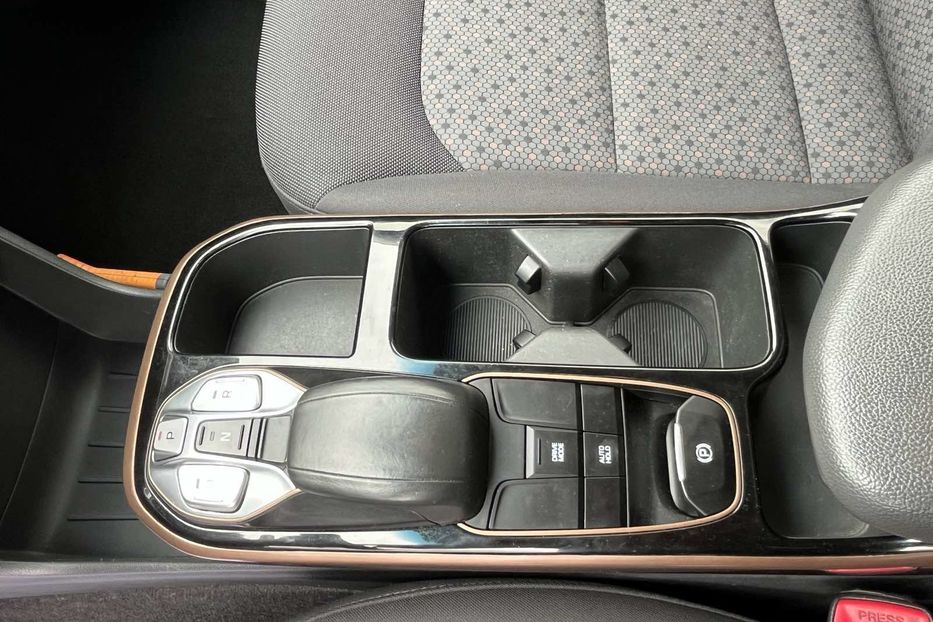 Продам Hyundai Ioniq EV Comfort НЕ МАЛЬОВАНА!!! 2017 года в Львове