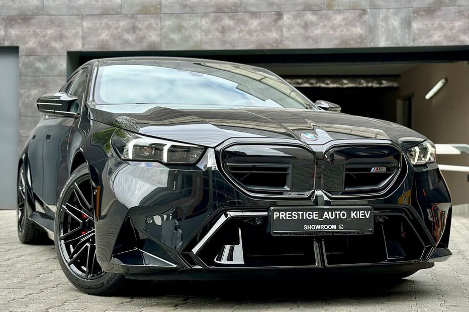 Продам BMW M5 2025 года в Киеве
