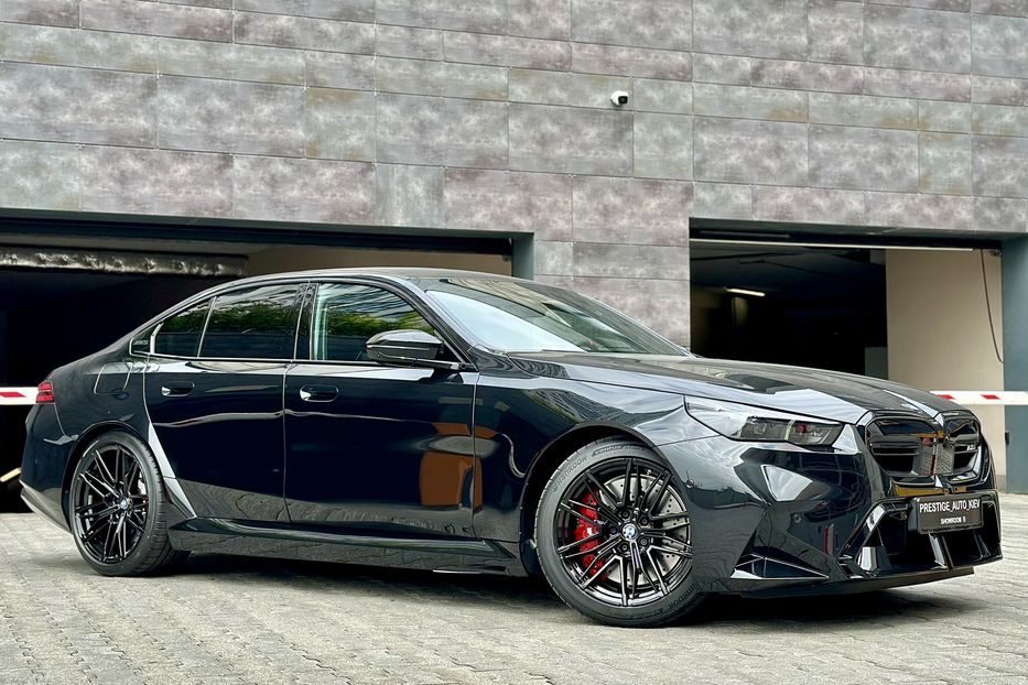 Продам BMW M5 2025 года в Киеве