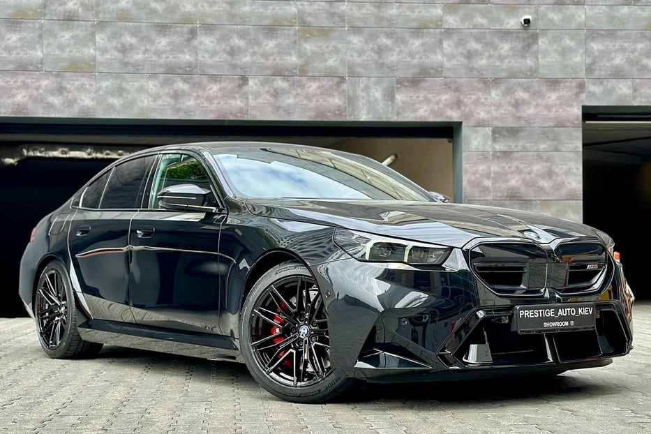 Продам BMW M5 2025 года в Киеве