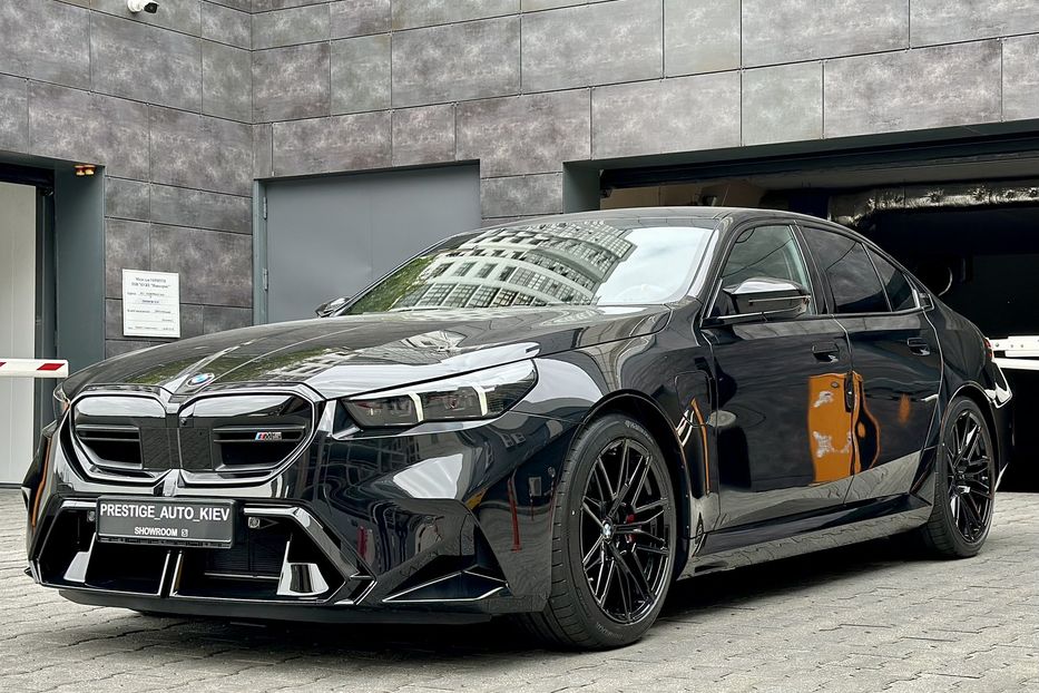 Продам BMW M5 2025 года в Киеве