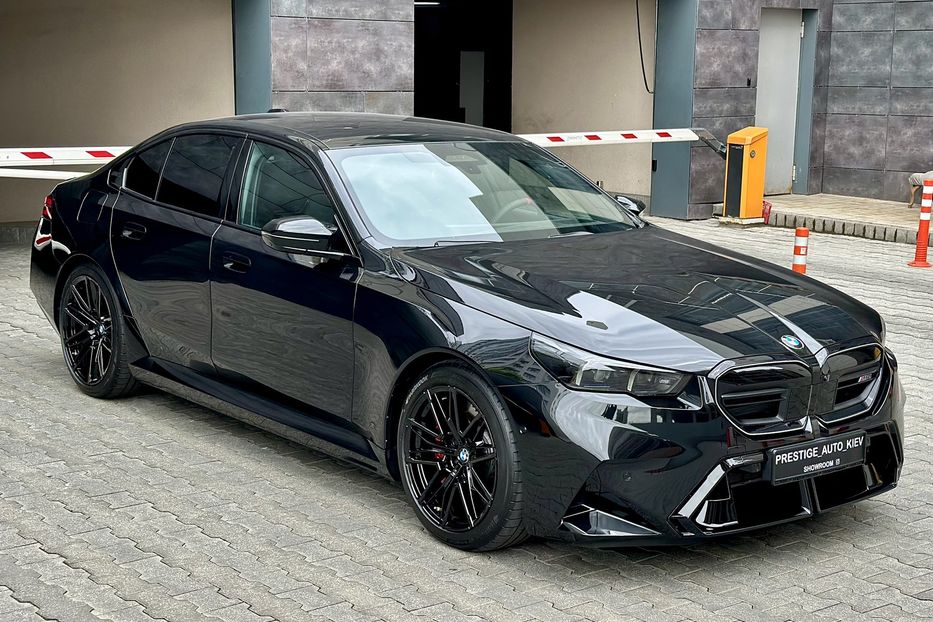 Продам BMW M5 2025 года в Киеве
