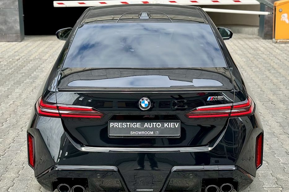 Продам BMW M5 2025 года в Киеве