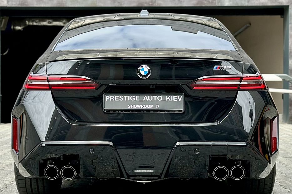 Продам BMW M5 2025 года в Киеве