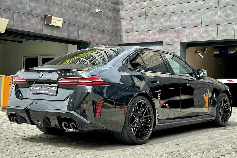 Продам BMW M5 2025 года в Киеве