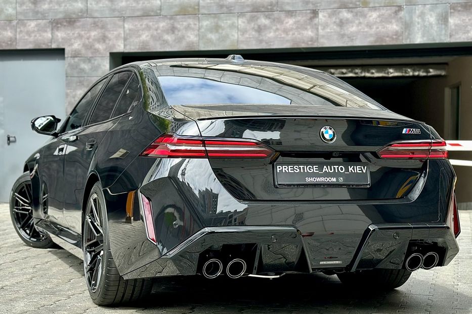 Продам BMW M5 2025 года в Киеве