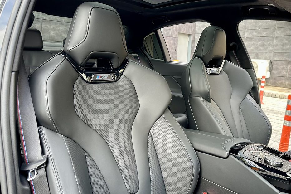 Продам BMW M5 2025 года в Киеве