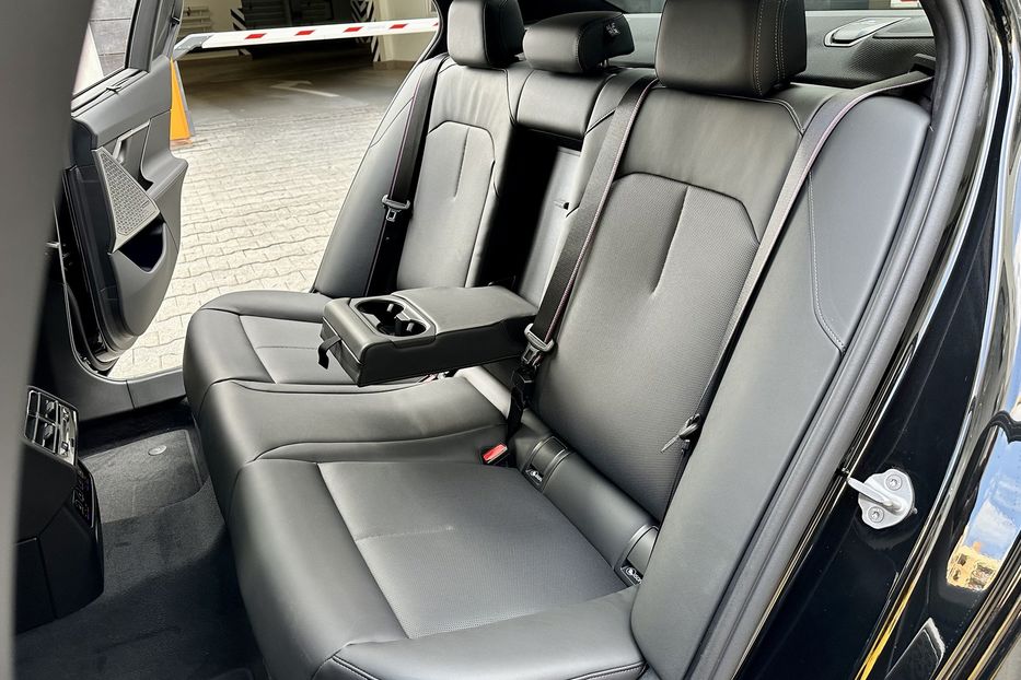 Продам BMW M5 2025 года в Киеве