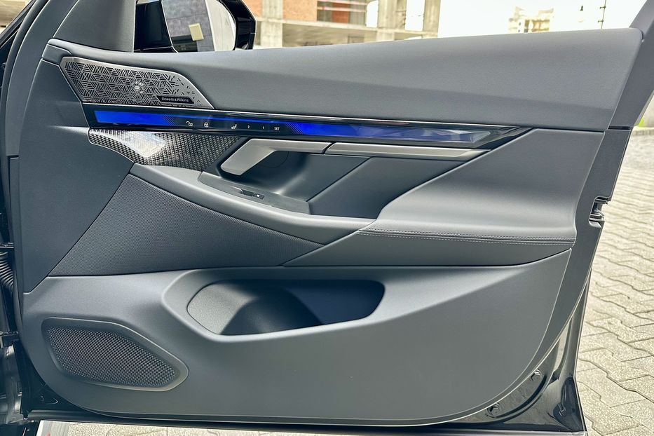 Продам BMW M5 2025 года в Киеве