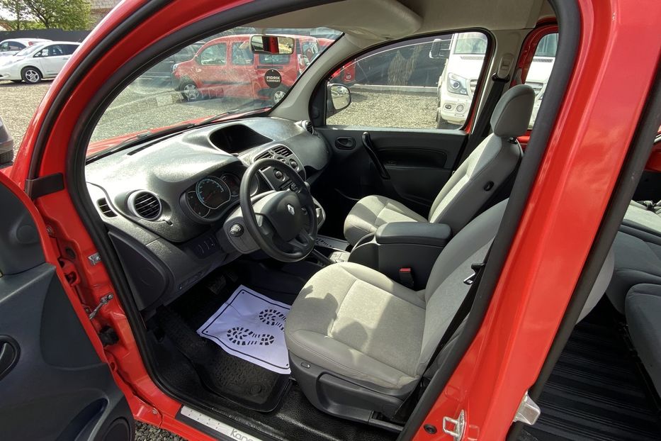Продам Renault Kangoo пасс. 2018 года в Луцке