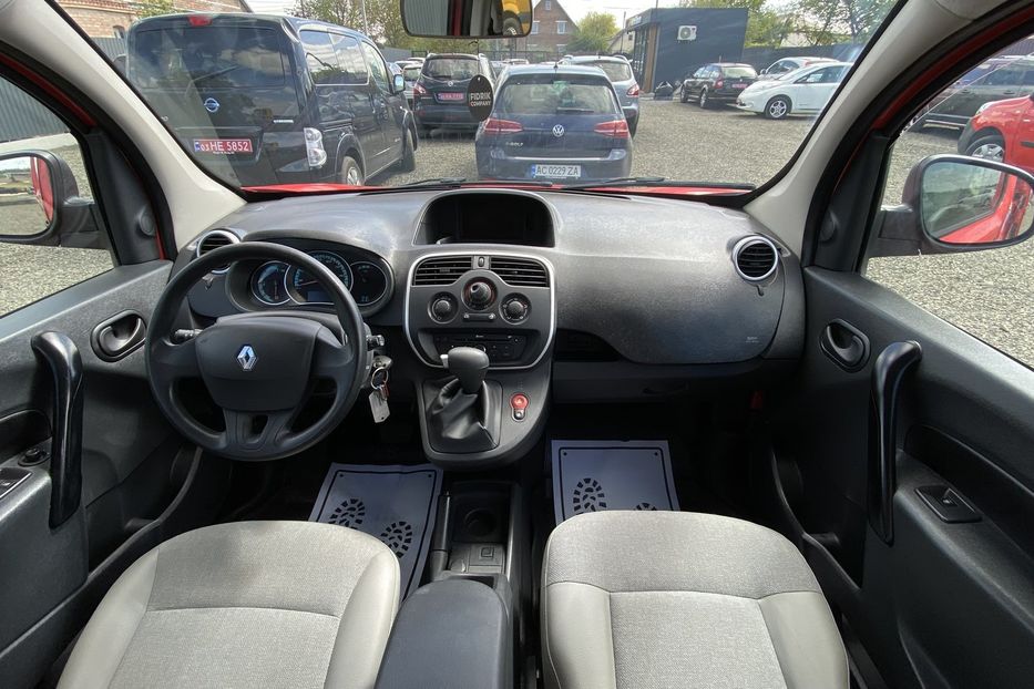Продам Renault Kangoo пасс. 2018 года в Луцке
