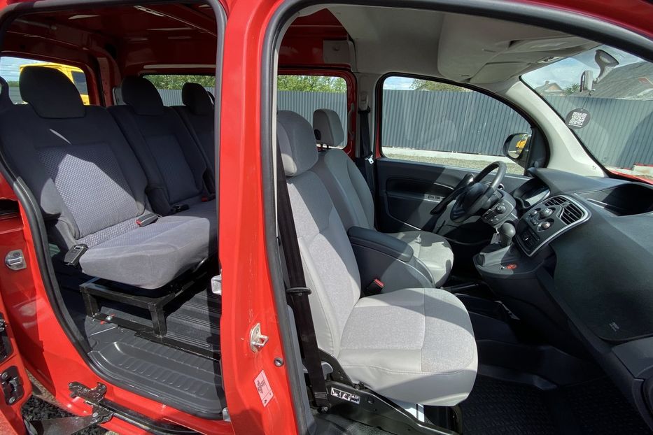 Продам Renault Kangoo пасс. 2018 года в Луцке