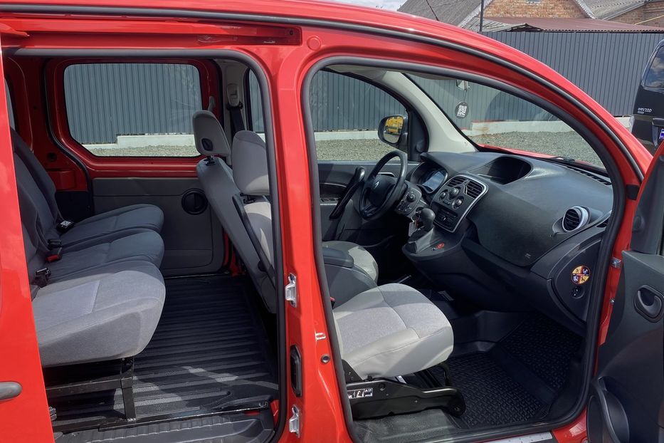 Продам Renault Kangoo пасс. 2018 года в Луцке