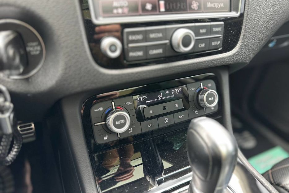 Продам Volkswagen Touareg R-Line 2017 года в Черновцах