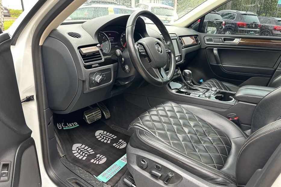 Продам Volkswagen Touareg R-Line 2017 года в Черновцах