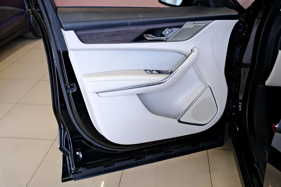 Продам Jaguar F-Pace 2022 года в Одессе