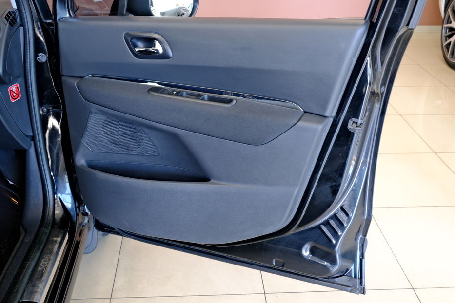 Продам Peugeot 3008 2013 года в Одессе