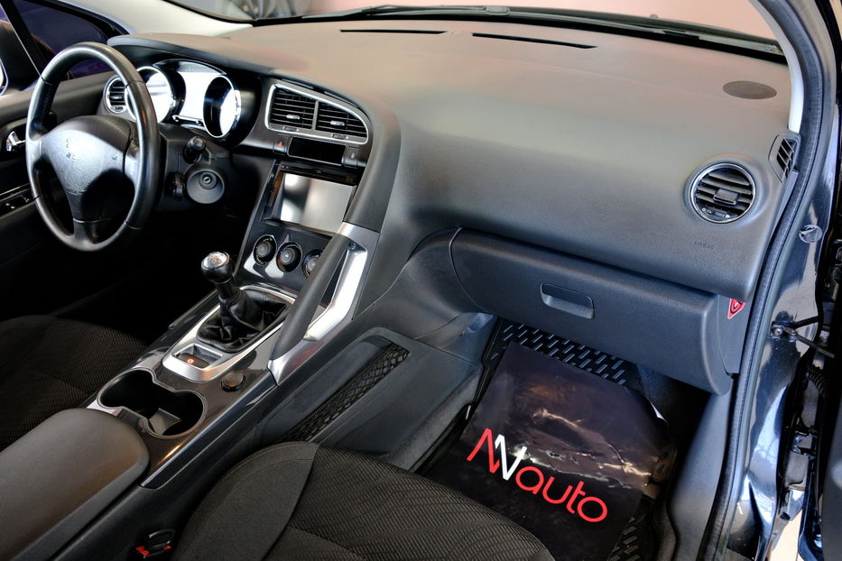 Продам Peugeot 3008 2013 года в Одессе