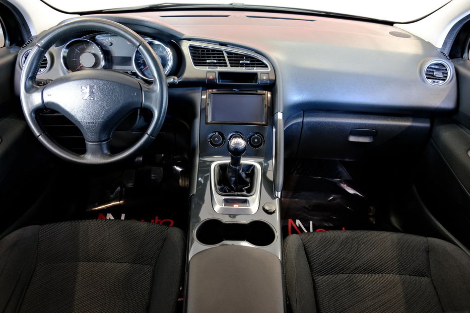 Продам Peugeot 3008 2013 года в Одессе