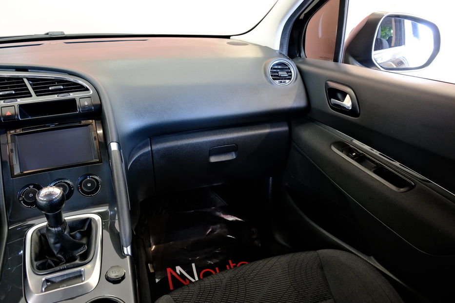 Продам Peugeot 3008 2013 года в Одессе