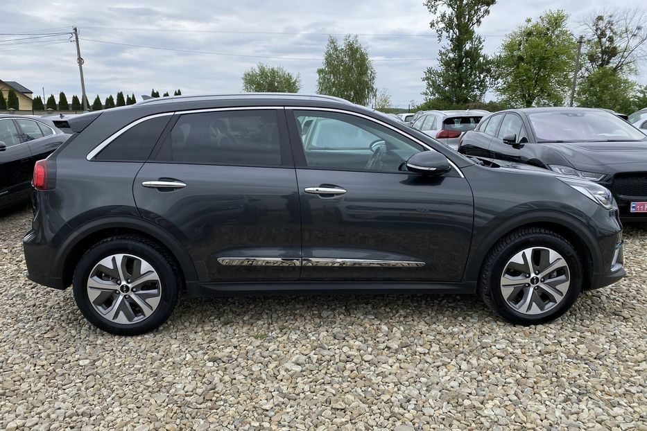 Продам Kia Niro ПідгрівсидінькермаСліпізониJBL 2021 года в Львове