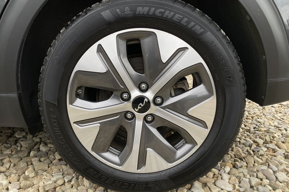 Продам Kia Niro ПідгрівсидінькермаСліпізониJBL 2021 года в Львове