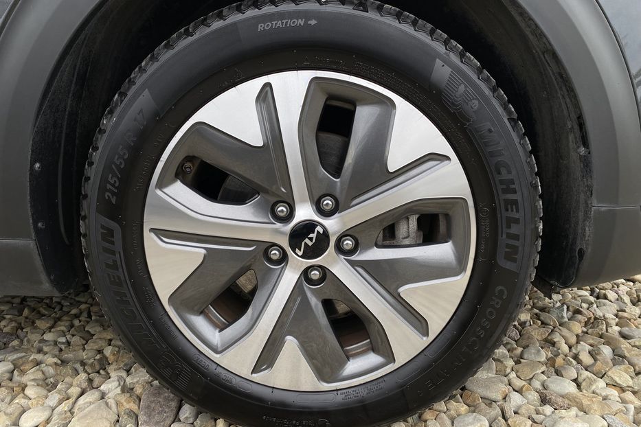 Продам Kia Niro ПідгрівсидінькермаСліпізониJBL 2021 года в Львове