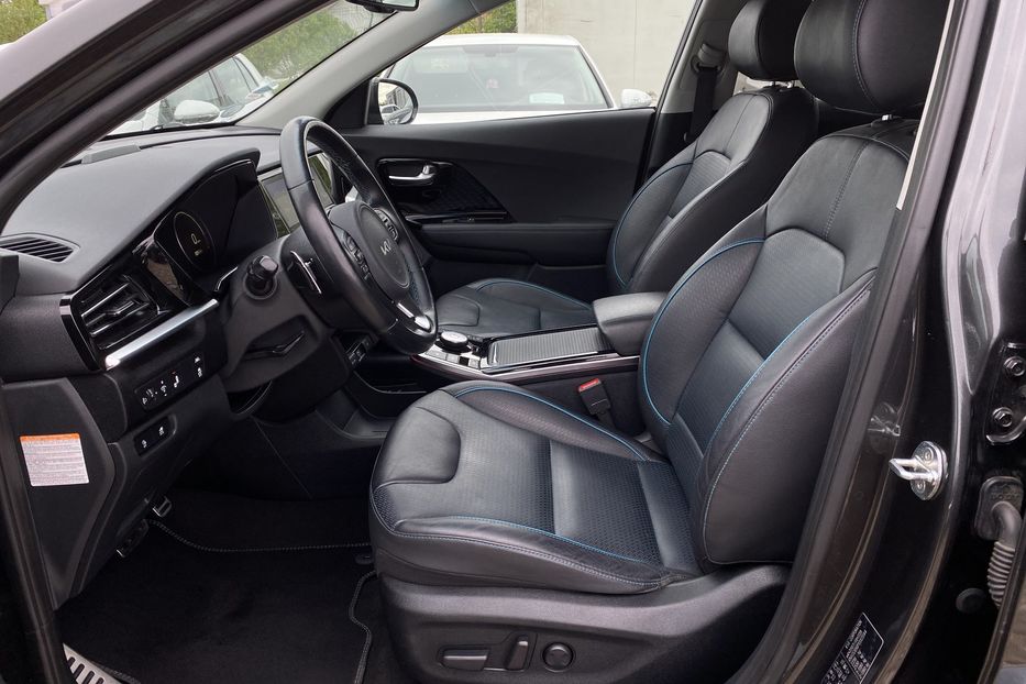 Продам Kia Niro ПідгрівсидінькермаСліпізониJBL 2021 года в Львове