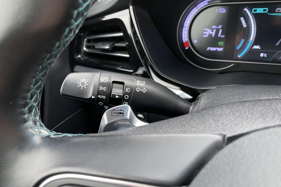 Продам Kia Niro ПідгрівсидінькермаСліпізониJBL 2021 года в Львове