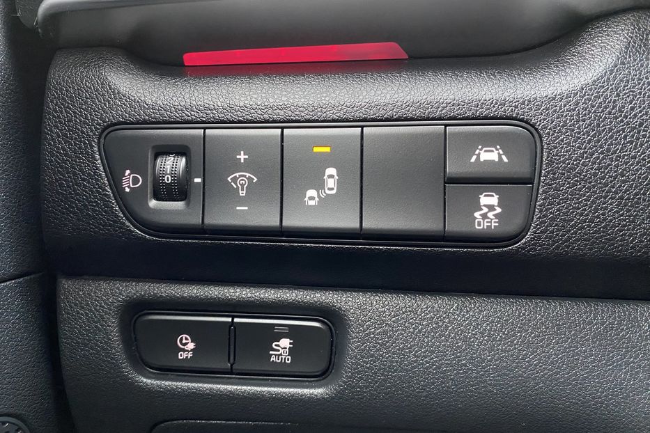 Продам Kia Niro ПідгрівсидінькермаСліпізониJBL 2021 года в Львове