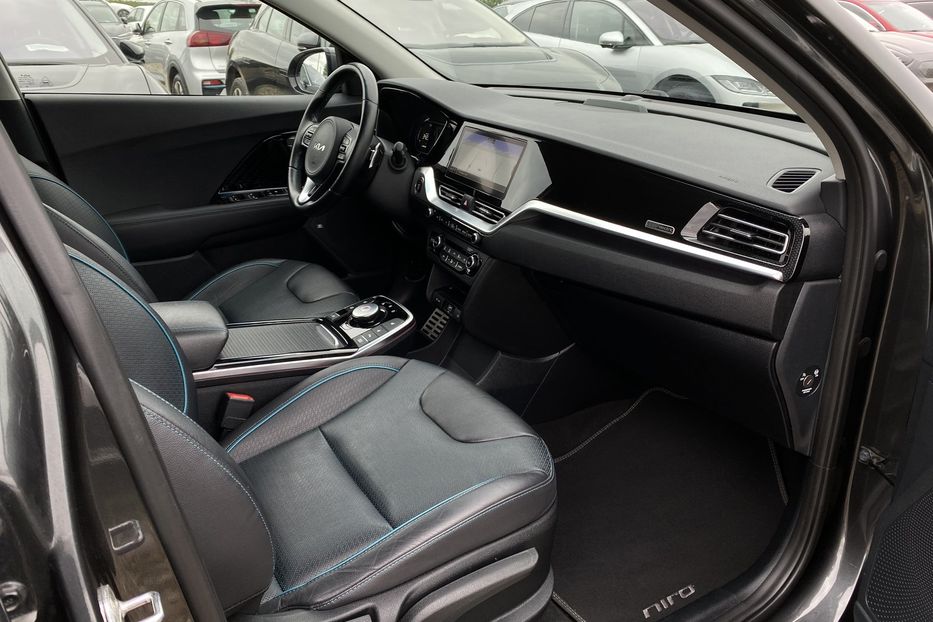 Продам Kia Niro ПідгрівсидінькермаСліпізониJBL 2021 года в Львове