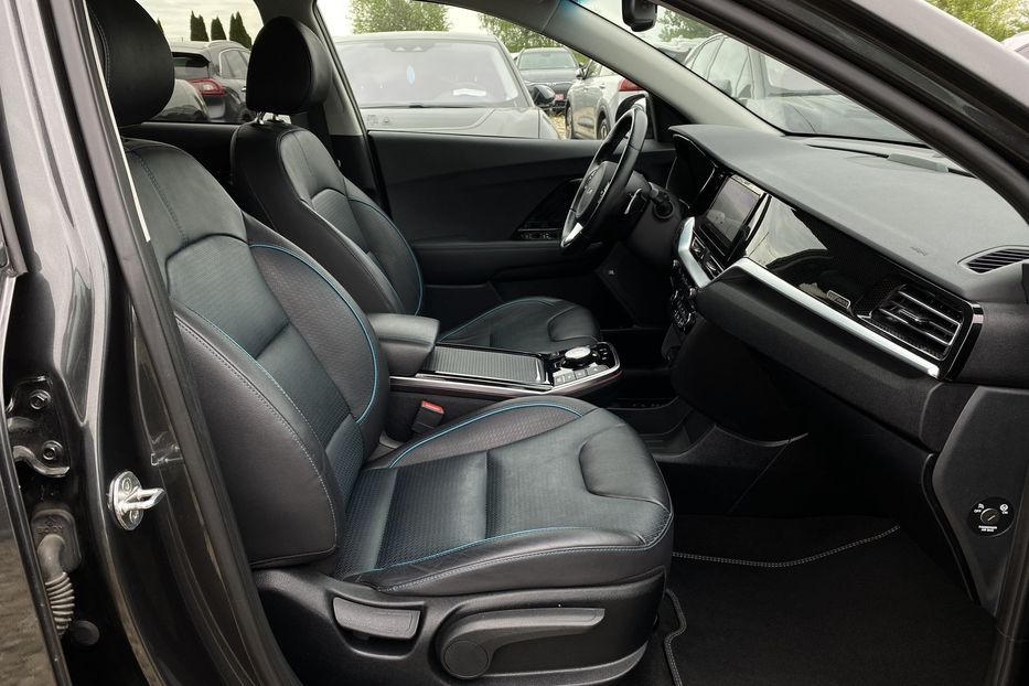 Продам Kia Niro ПідгрівсидінькермаСліпізониJBL 2021 года в Львове