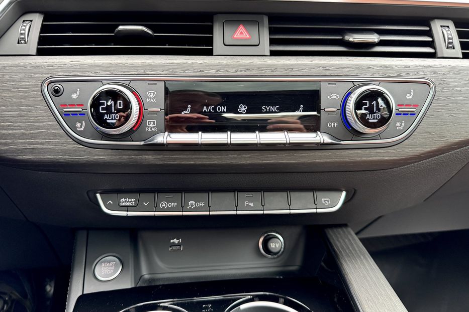 Продам Audi A4 45 TFSI S-line Prestige  2023 года в Киеве