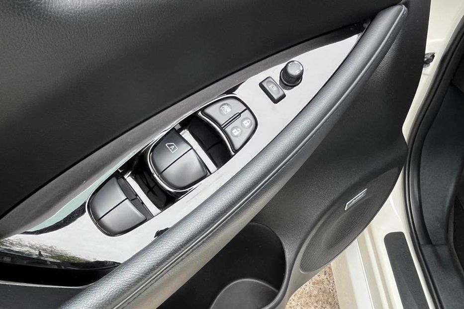 Продам Nissan Leaf II покоління  •  62 kWh AT  2019 года в Черновцах