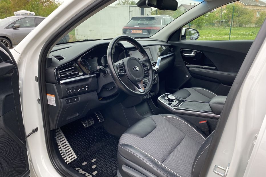 Продам Kia Niro ПідгрівсидінькермаСліпізониJBL 2021 года в Львове